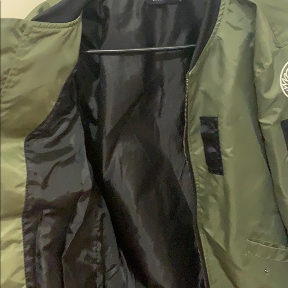 Jacket - Picture 3 of 4